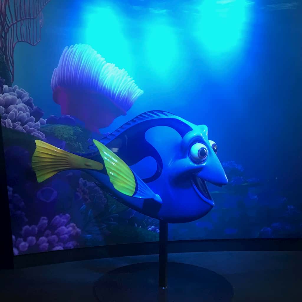 Dory from Finding Nemo as seen under different lighting conditions (blue)